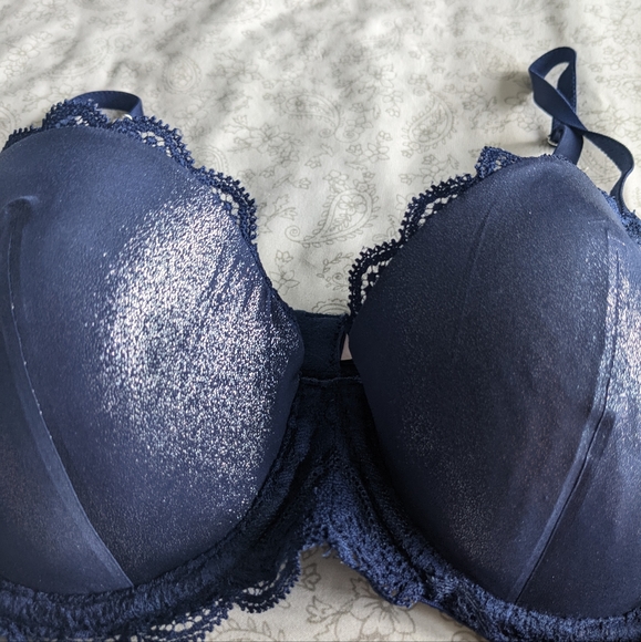 Victoria's Secret Push-up Bra - Picture 2 of 8